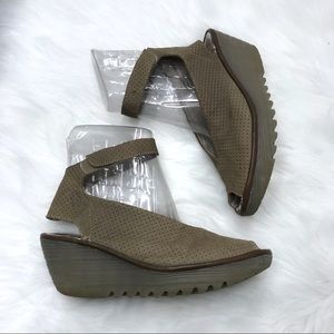 Fly London platform open toe sandals 9